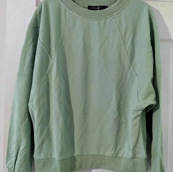 MEROKEETY Women Oversized Batwing Sleeve Lounge Sets Sweatshirt and Shorts Sz. M - Picture 6 of 10